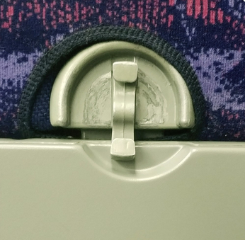 高鐵動車二等座上面的小桌子介紹？